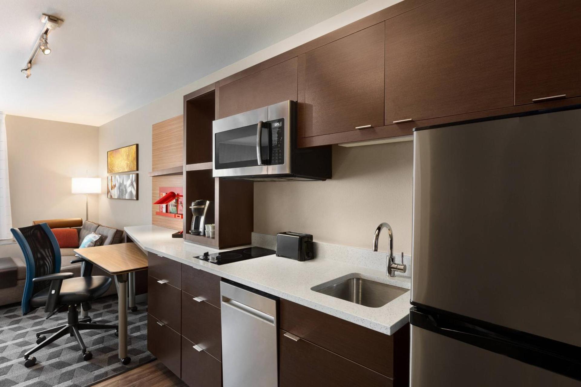TownePlace Suites Cedar Rapids Marion photo 12