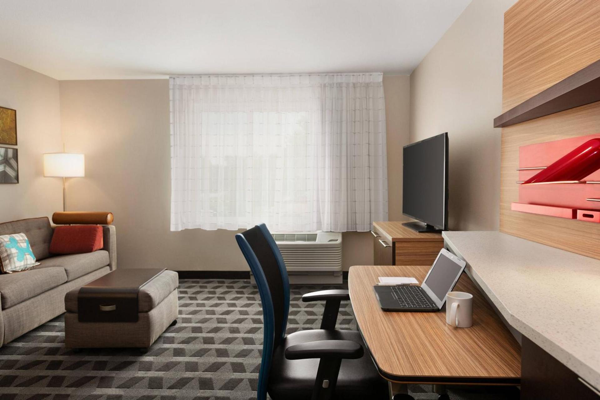 TownePlace Suites Cedar Rapids Marion photo 13