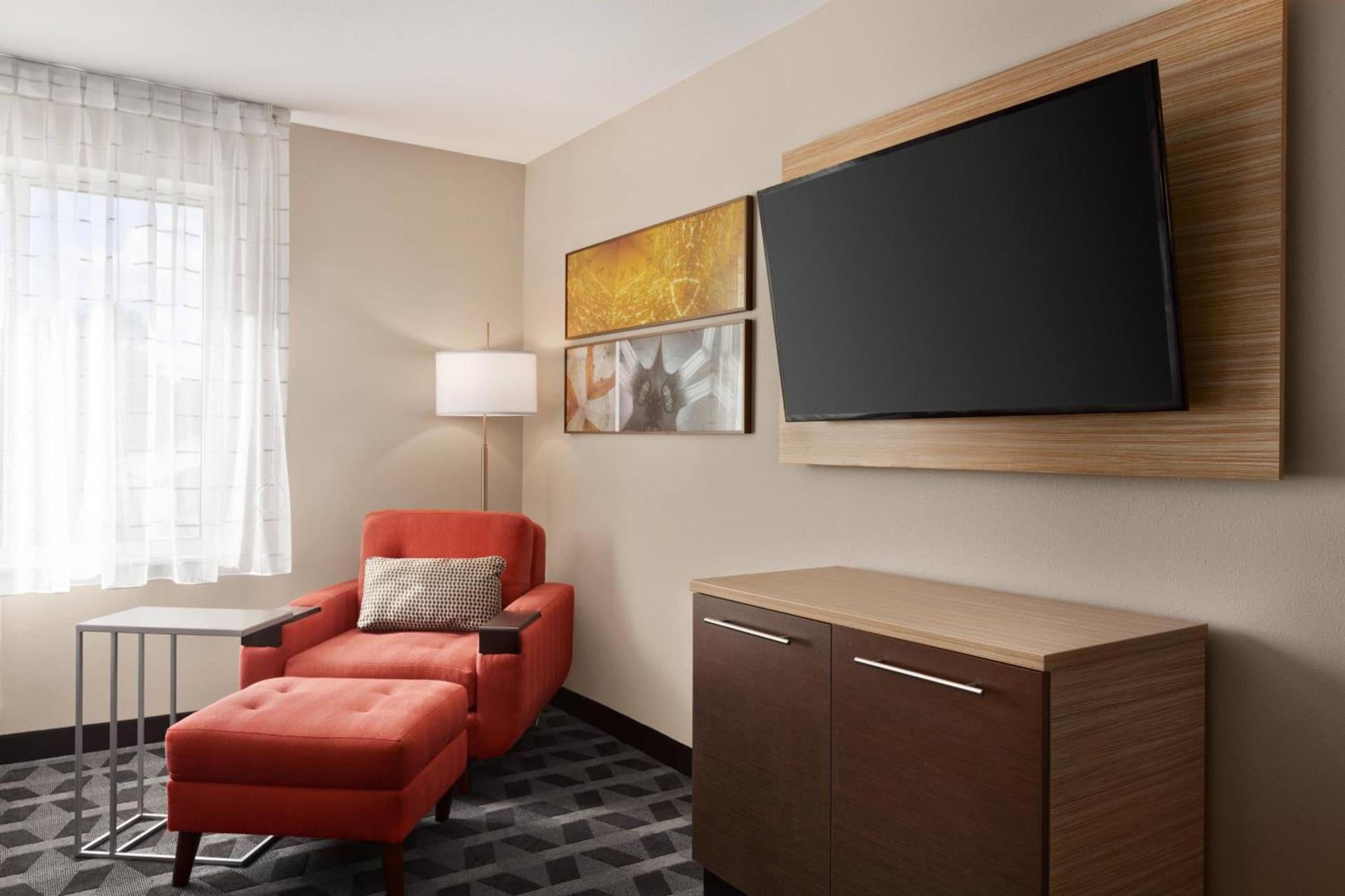 TownePlace Suites Cedar Rapids Marion photo 17