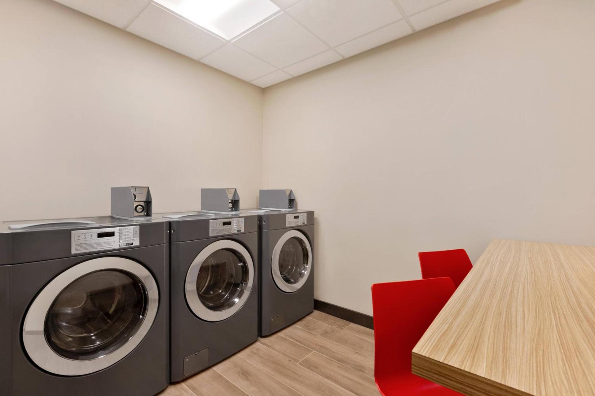 TownePlace Suites Cedar Rapids Marion photo 24