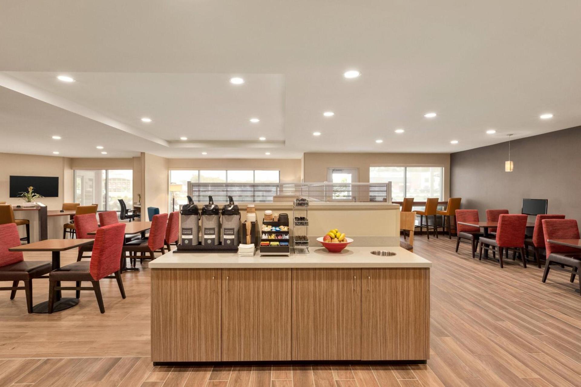 TownePlace Suites Cedar Rapids Marion photo 28