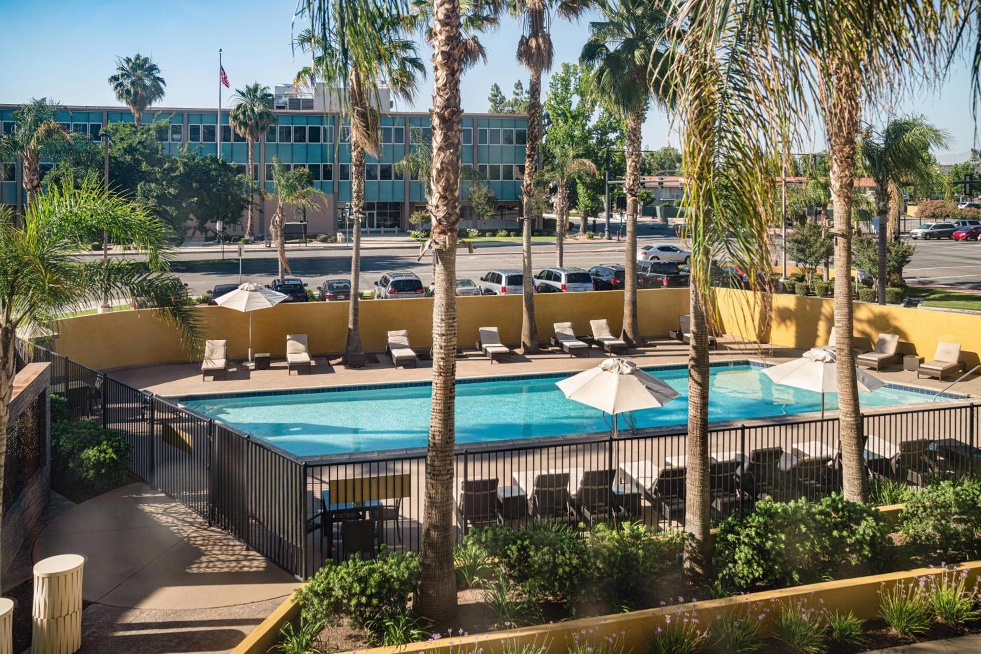 Bakersfield Marriott at the Convention Center photo 40