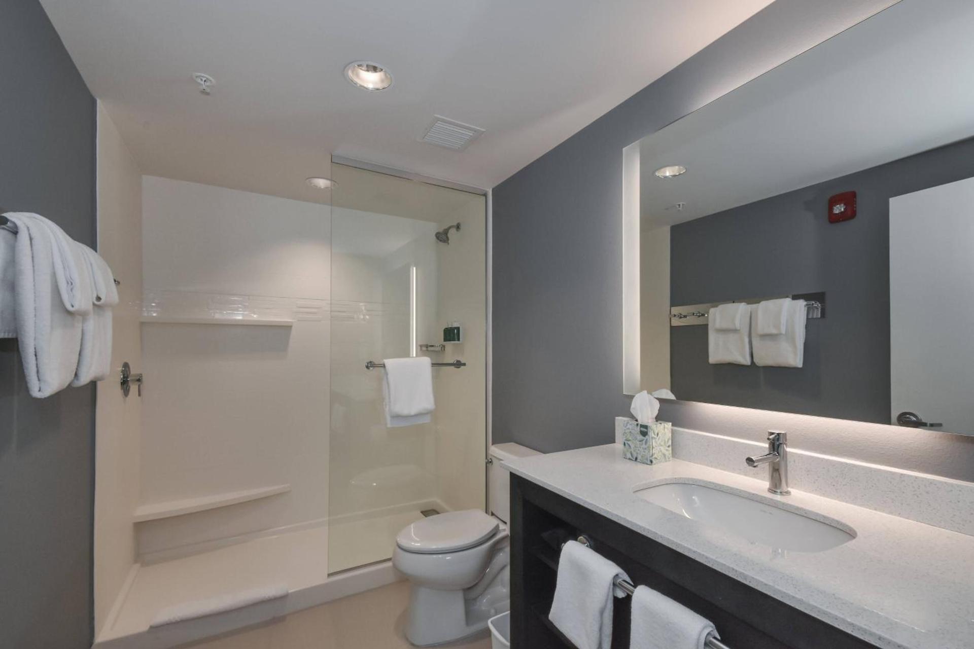 Residence Inn by Marriott Myrtle Beach Oceanfront photo 49