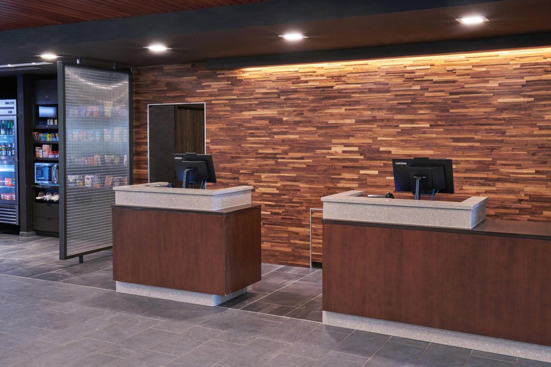 Courtyard by Marriott Petoskey at Victories Square photo 5