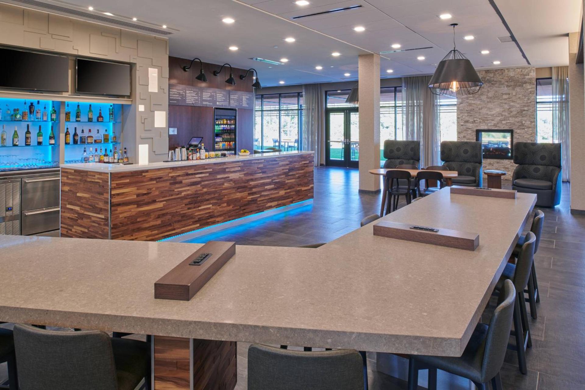 Courtyard by Marriott Petoskey at Victories Square photo 6