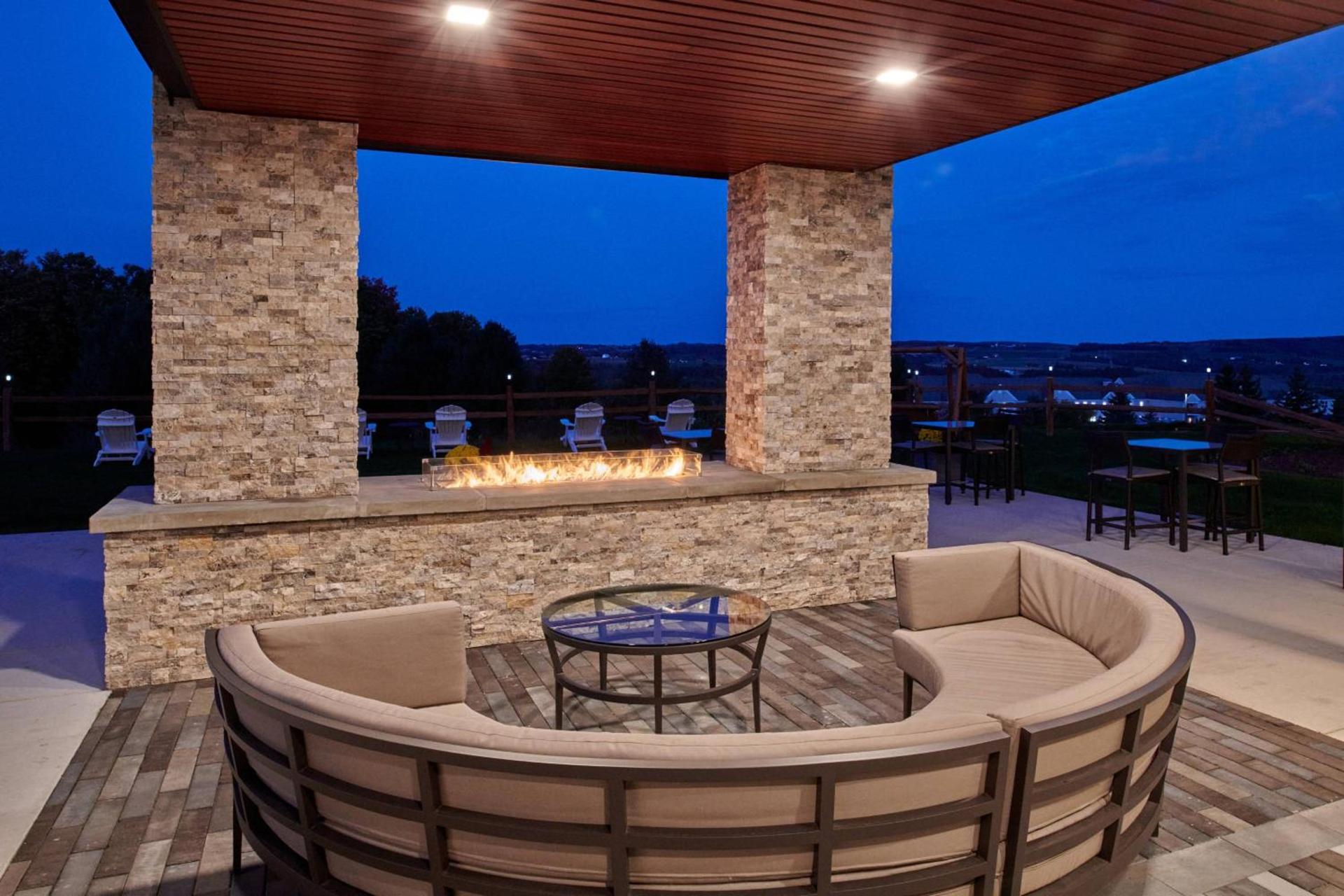 Courtyard by Marriott Petoskey at Victories Square photo 30