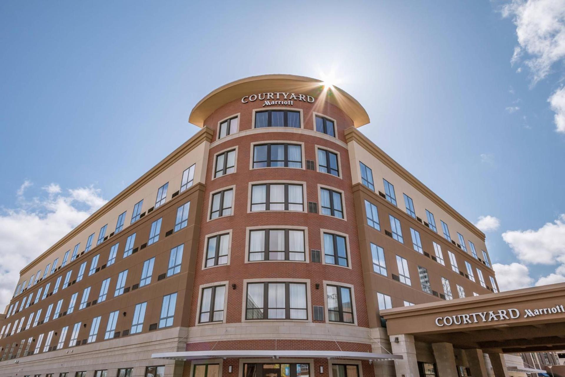 Courtyard by Marriott South Bend Downtown photo 1