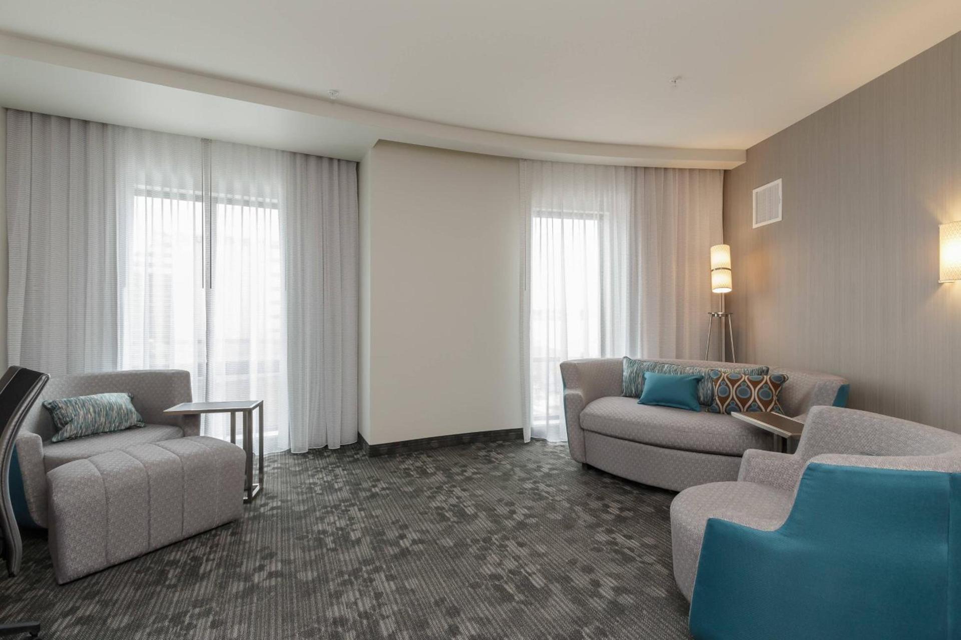 Courtyard by Marriott South Bend Downtown photo 17