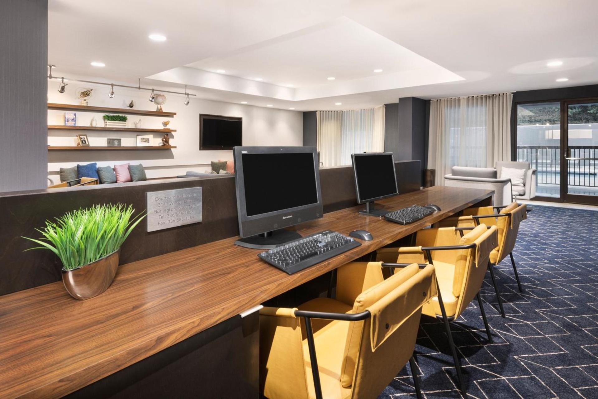 Courtyard by Marriott Burlington photo 16