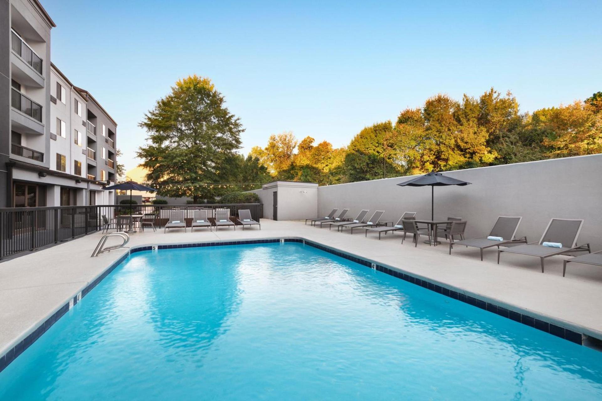 Courtyard by Marriott Burlington photo 18