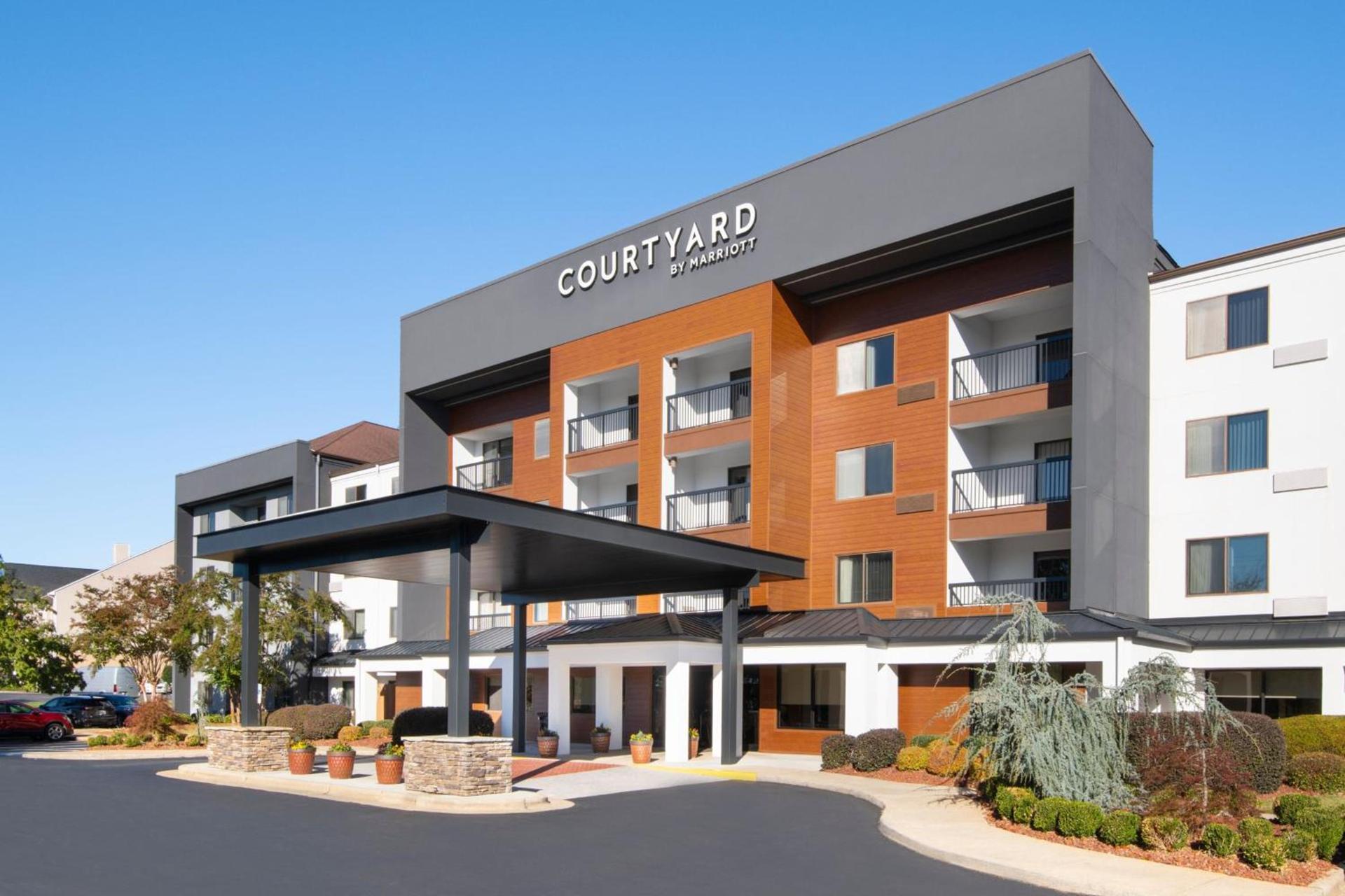 Courtyard by Marriott Burlington — hotel in Burlington