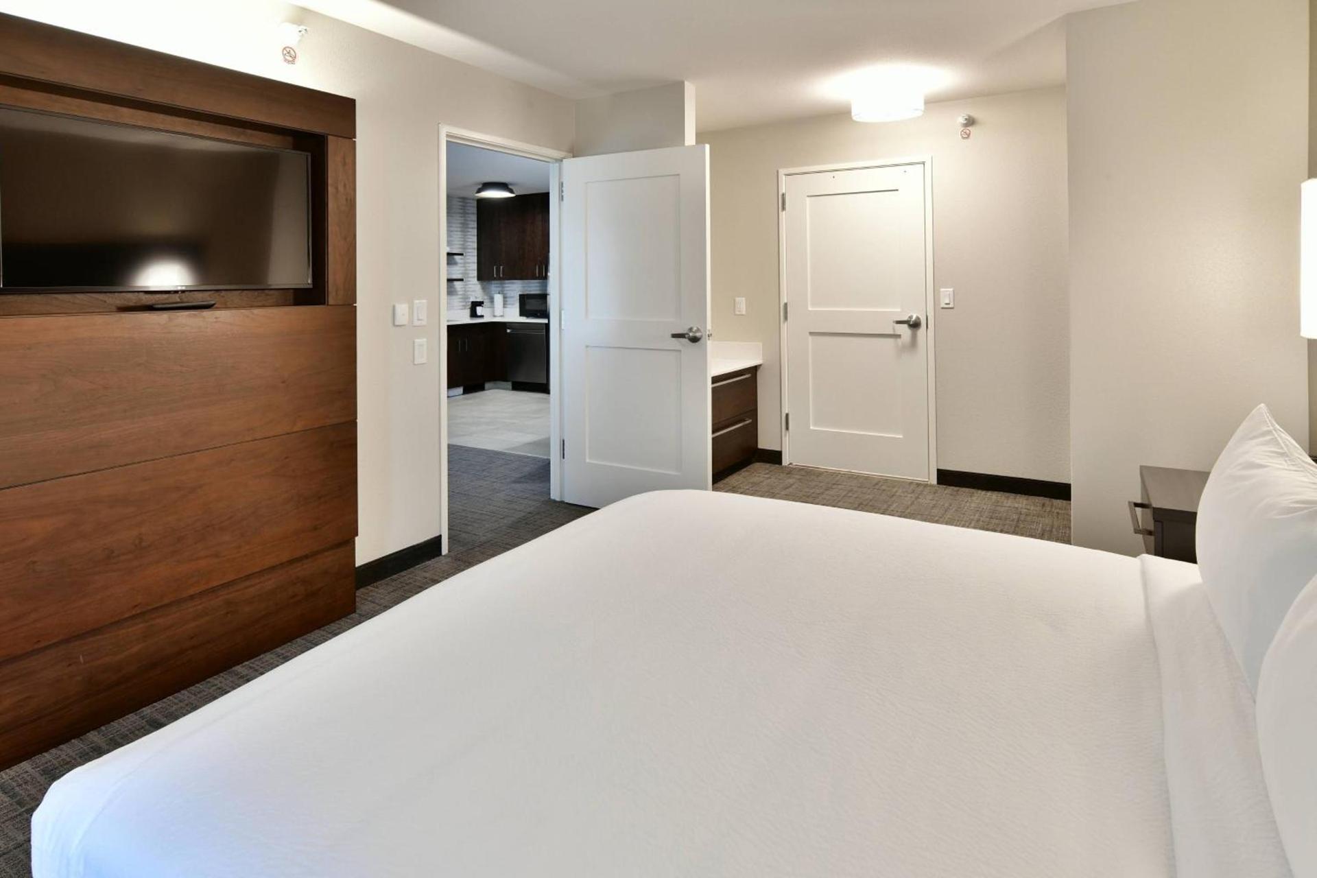 Residence Inn by Marriott Eau Claire photo 13