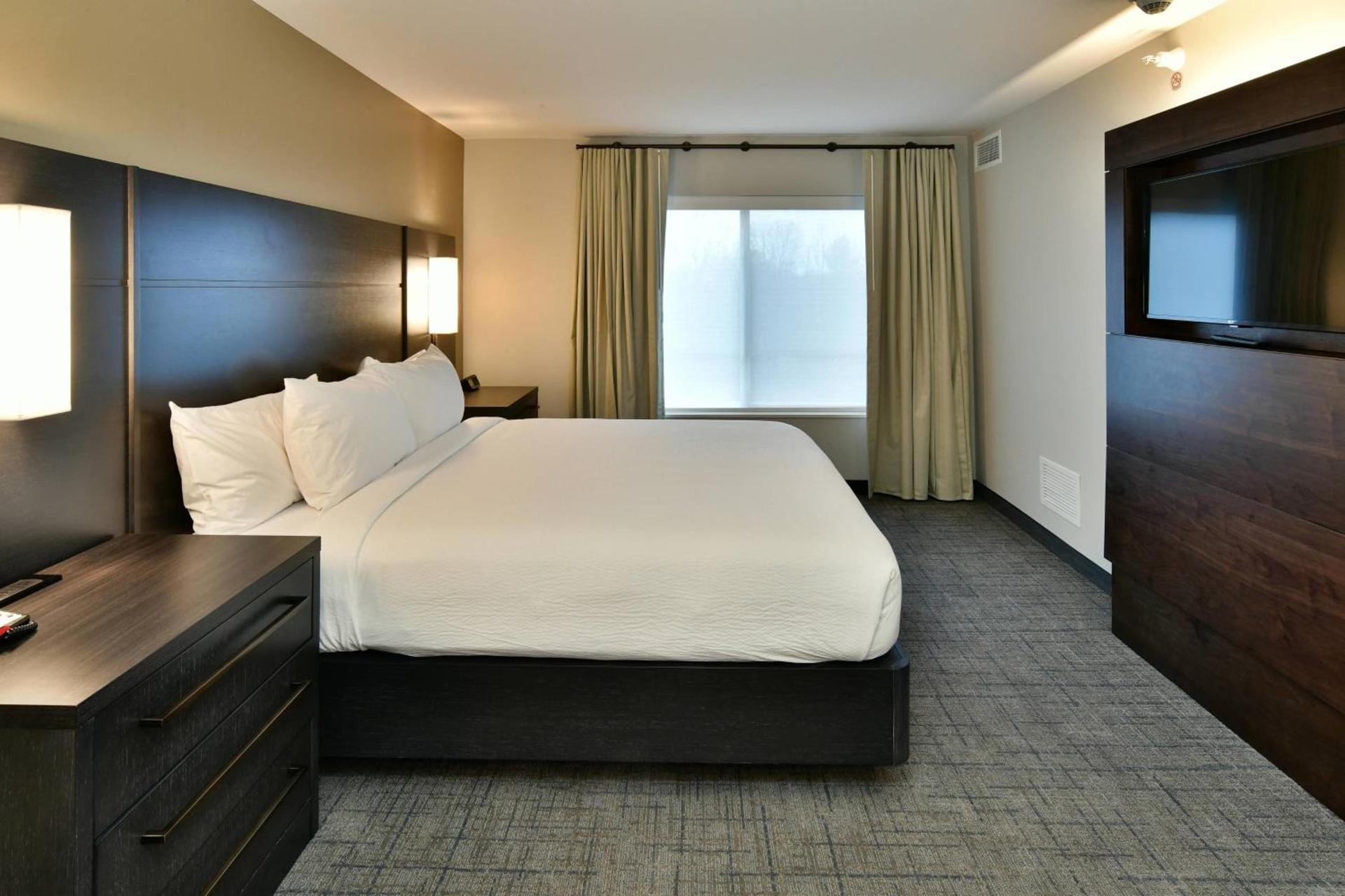 Residence Inn by Marriott Eau Claire photo 14