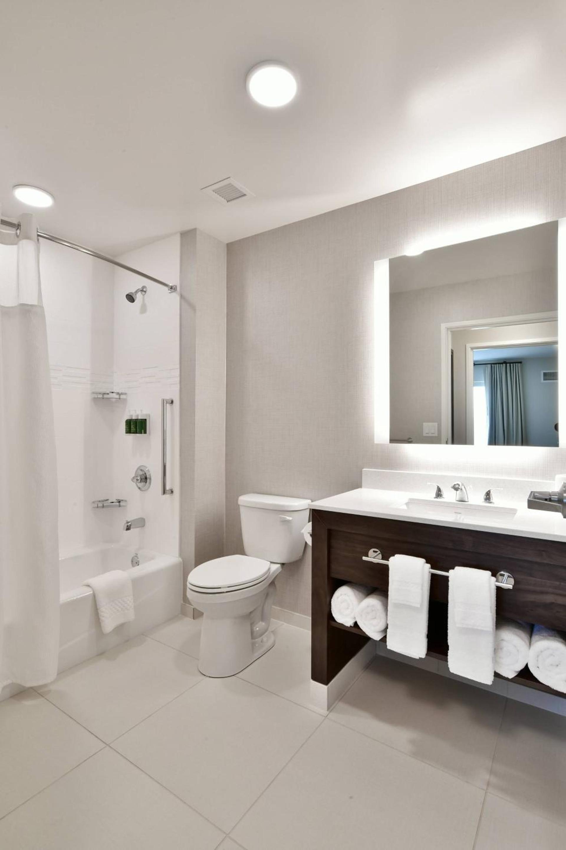 Residence Inn by Marriott Eau Claire photo 25