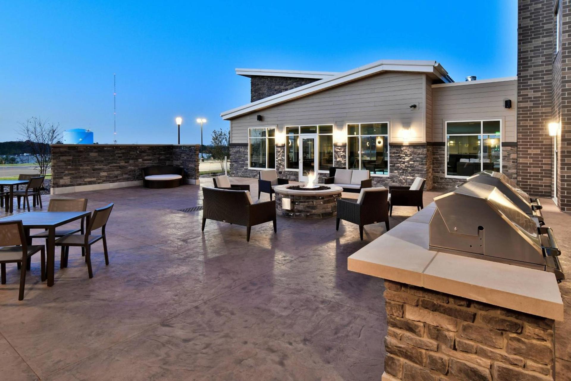 Residence Inn by Marriott Eau Claire photo 33