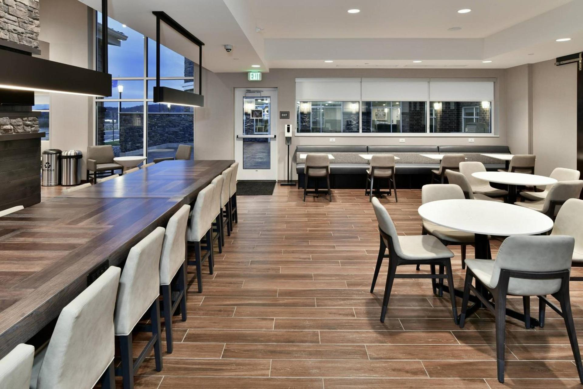 Residence Inn by Marriott Eau Claire photo 35