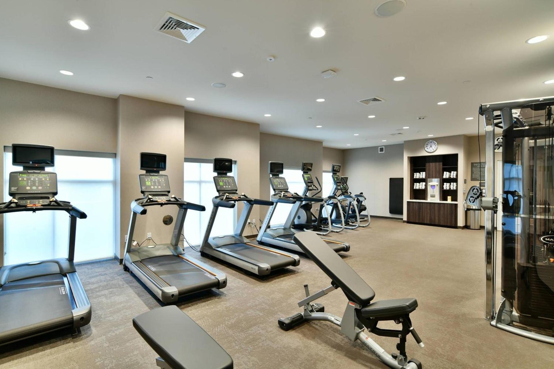 Residence Inn by Marriott Eau Claire photo 41