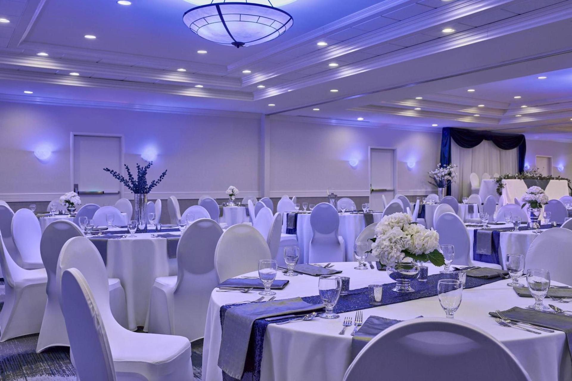 Delta Hotels by Marriott Muskegon Convention Center photo 53