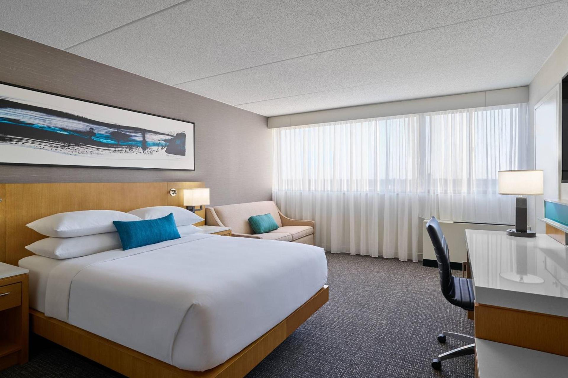 Delta Hotels by Marriott Muskegon Convention Center photo 8