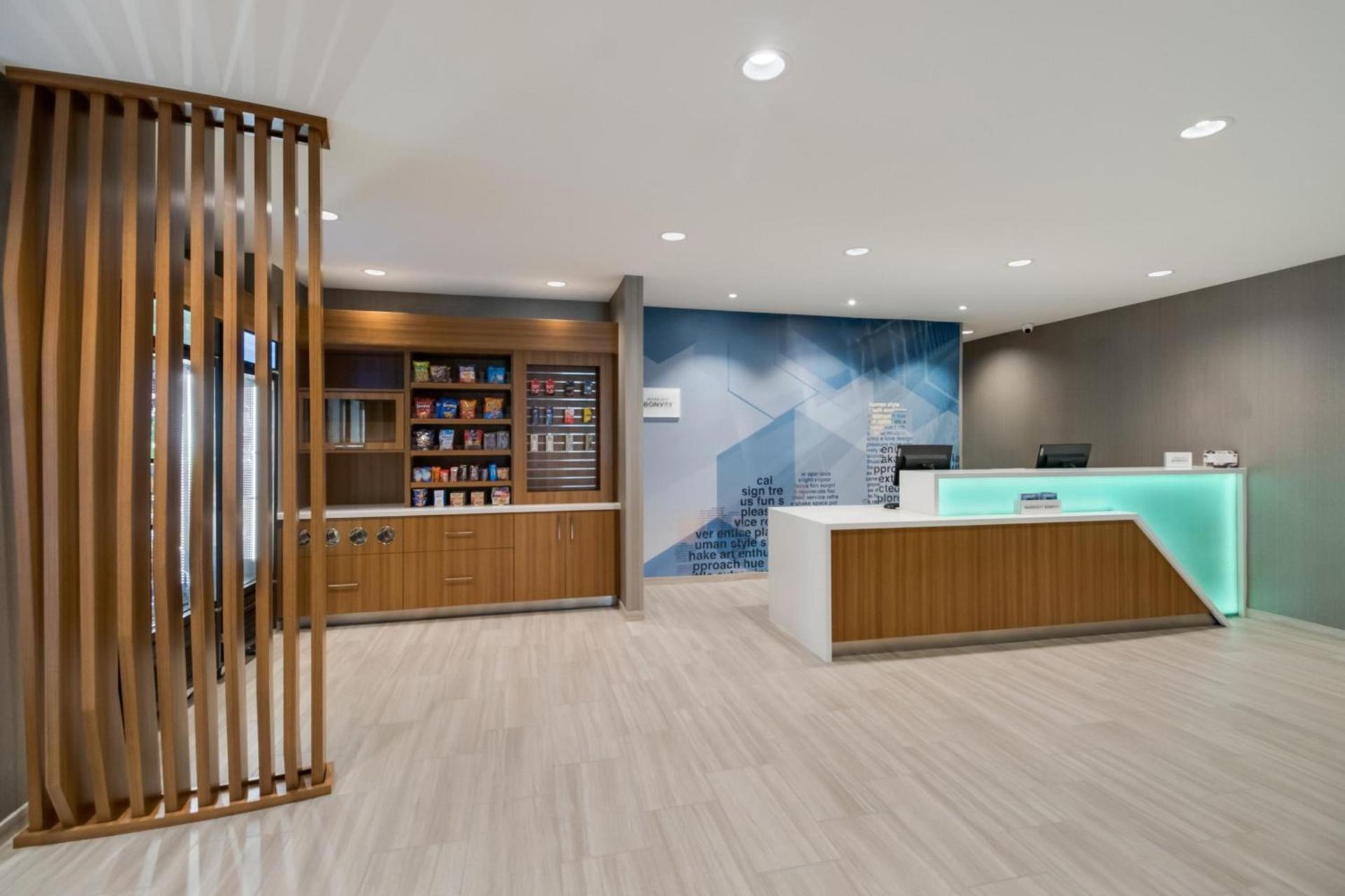 SpringHill Suites by Marriott Dallas NW Highway at Stemmons / I-35East photo 5