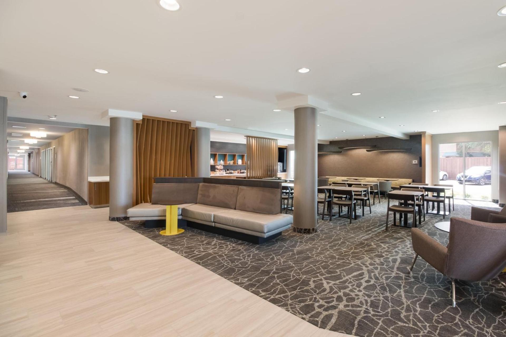 SpringHill Suites by Marriott Dallas NW Highway at Stemmons / I-35East photo 6
