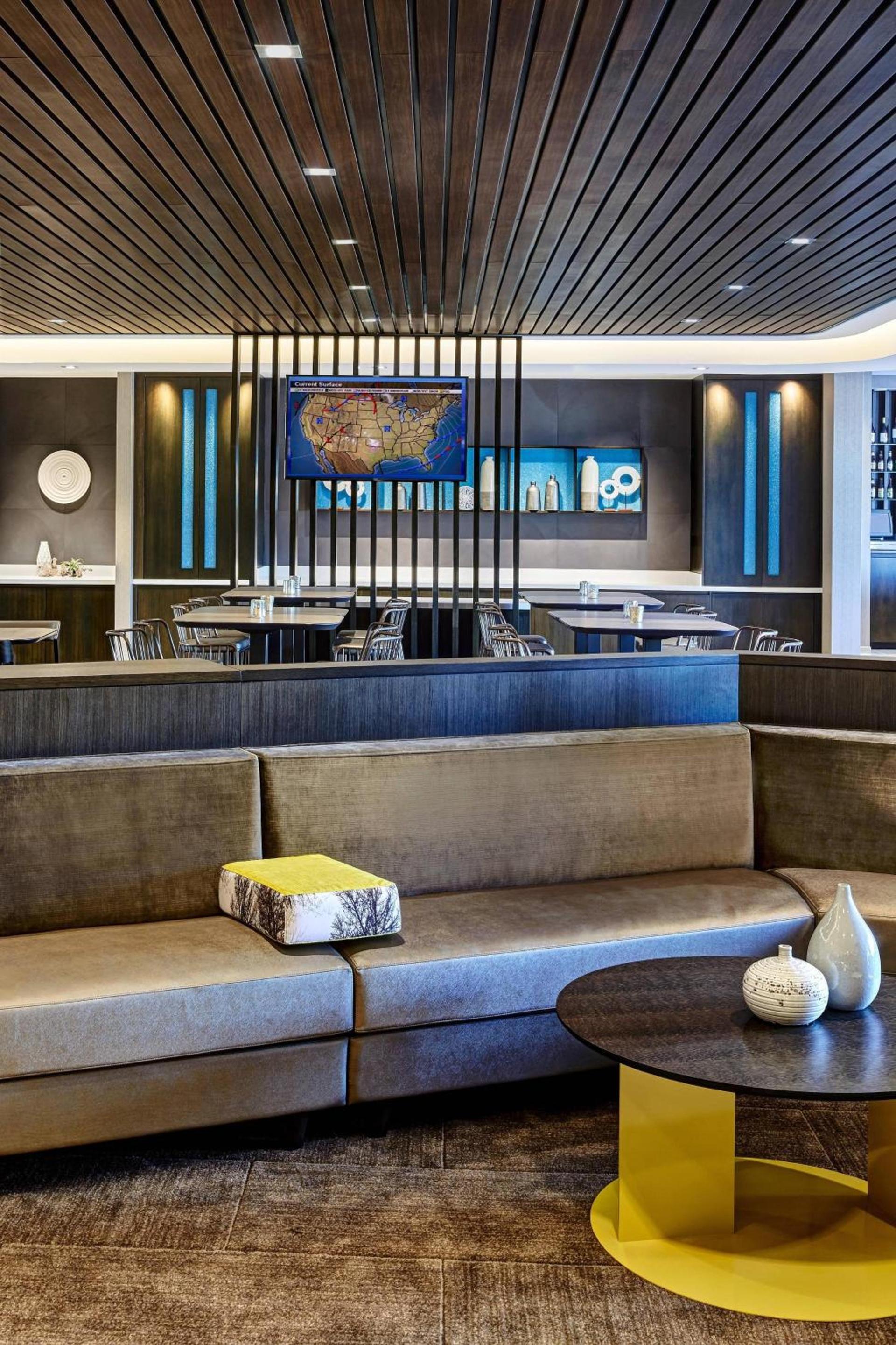SpringHill Suites by Marriott Cleveland Independence photo 4
