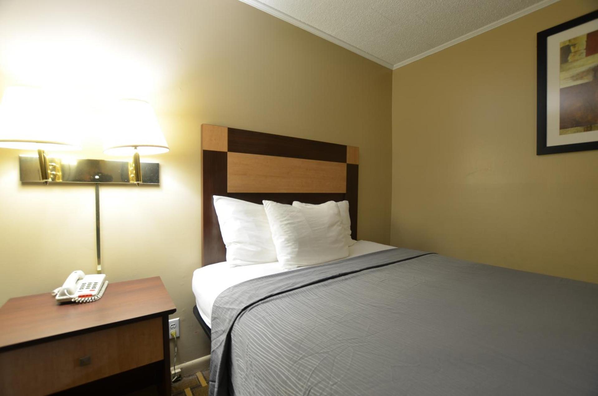 Travelowes Motel - Maggie Valley photo 44