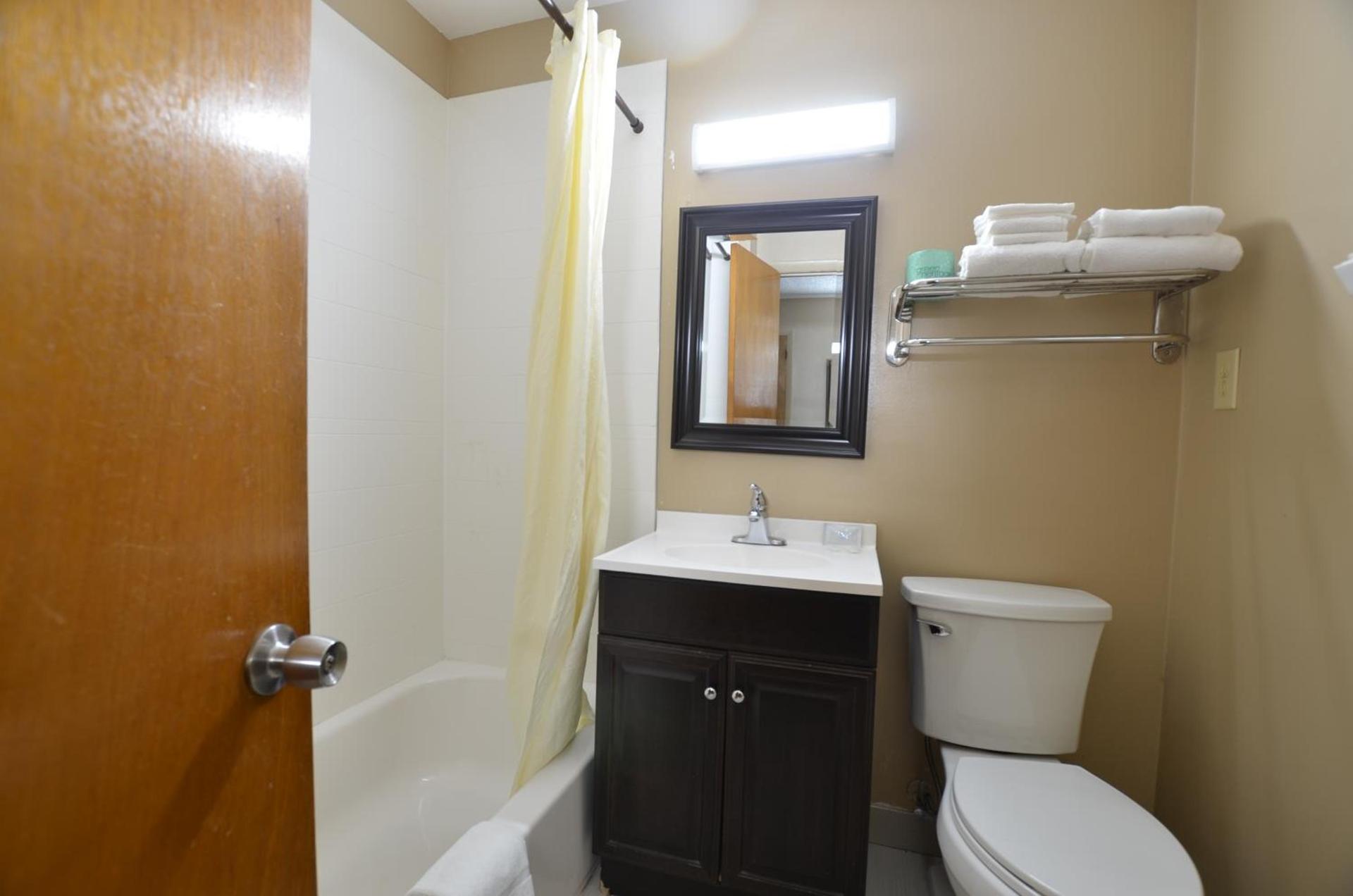 Travelowes Motel - Maggie Valley photo 43