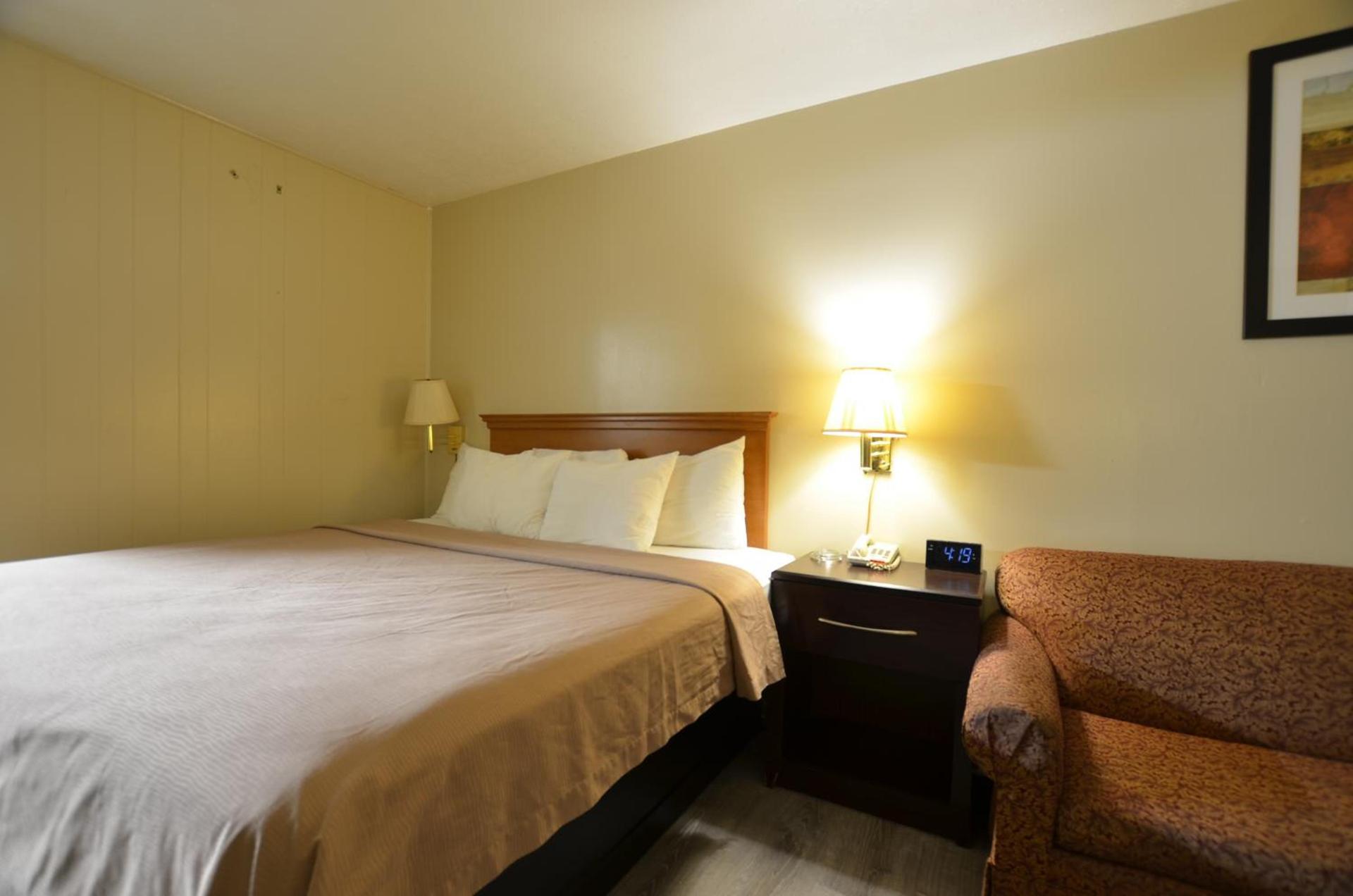 Travelowes Motel - Maggie Valley photo 83