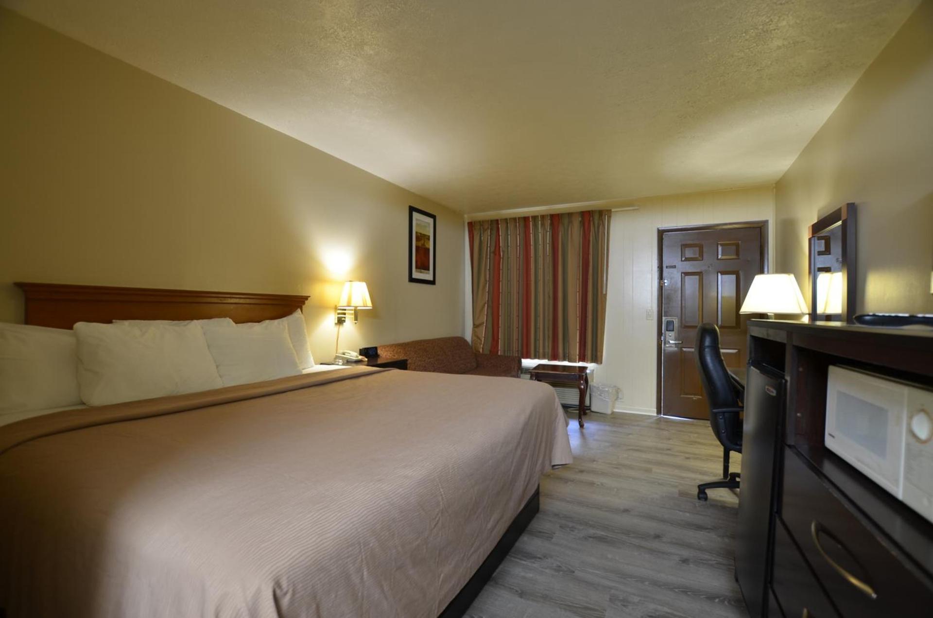 Travelowes Motel - Maggie Valley photo 75