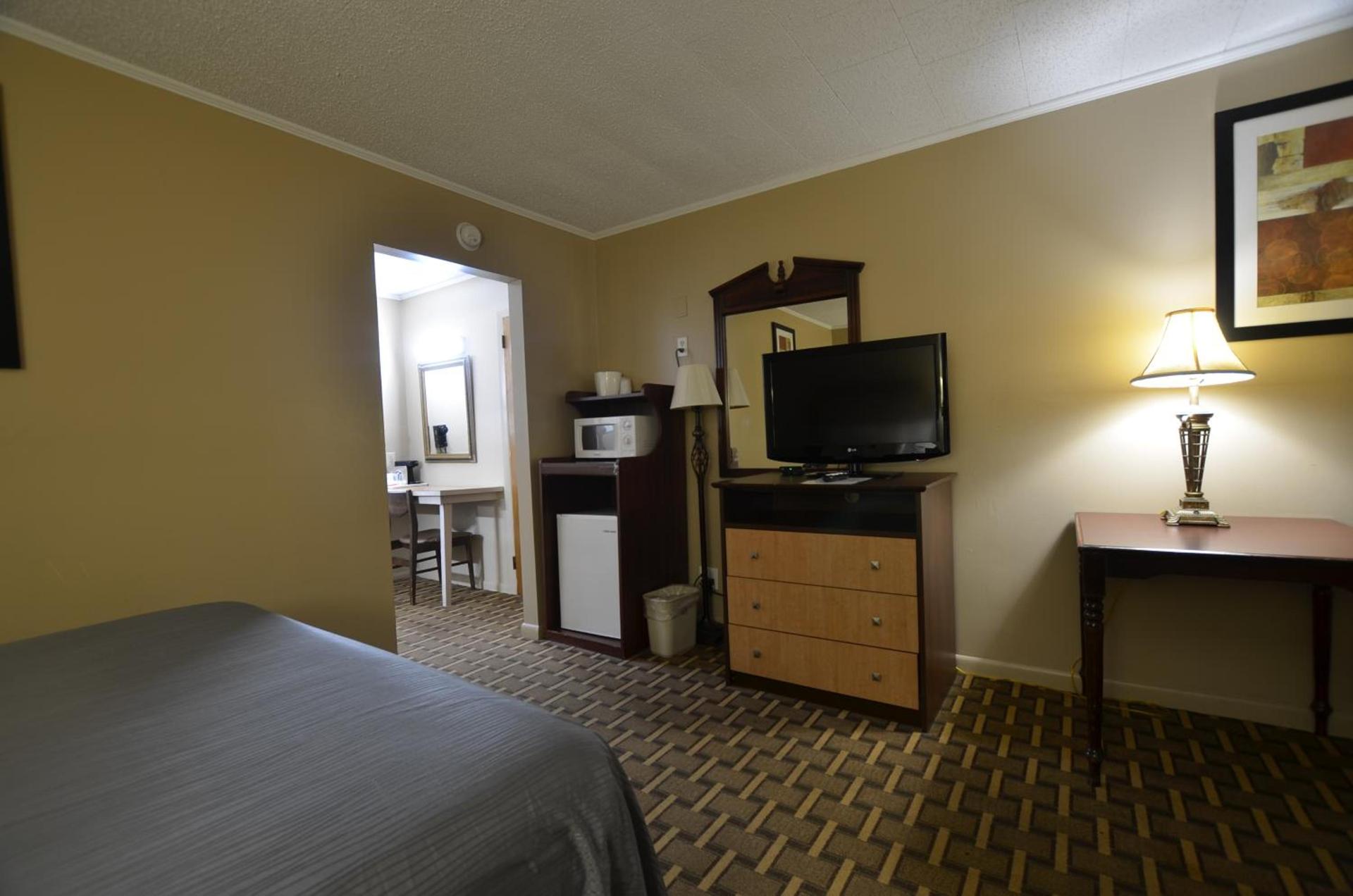 Travelowes Motel - Maggie Valley photo 77