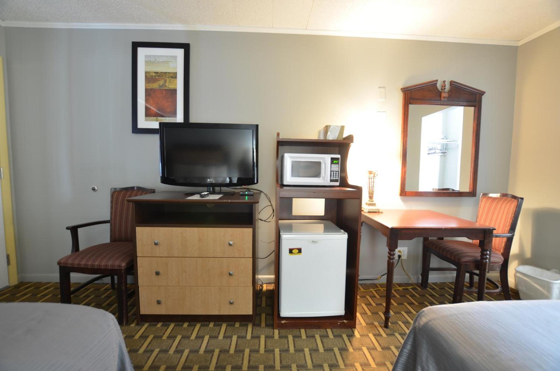 Travelowes Motel - Maggie Valley photo 2