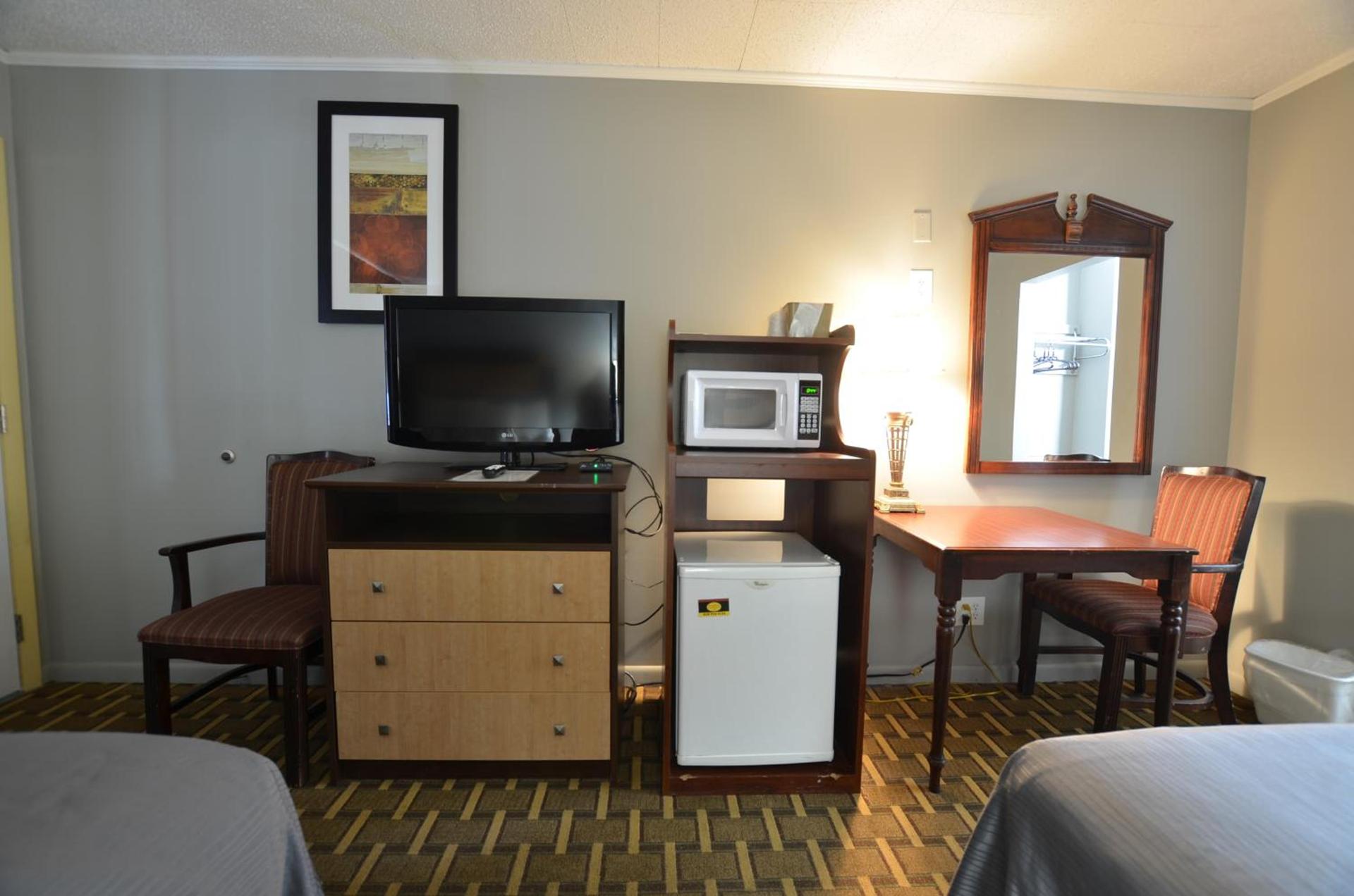 Travelowes Motel - Maggie Valley photo 79