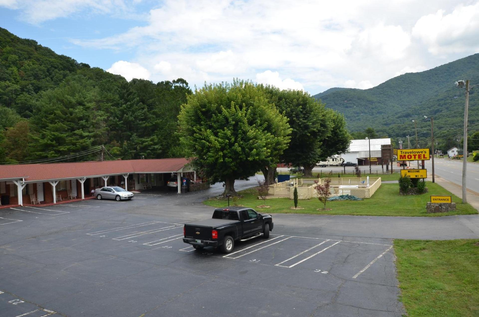 Travelowes Motel - Maggie Valley photo 90