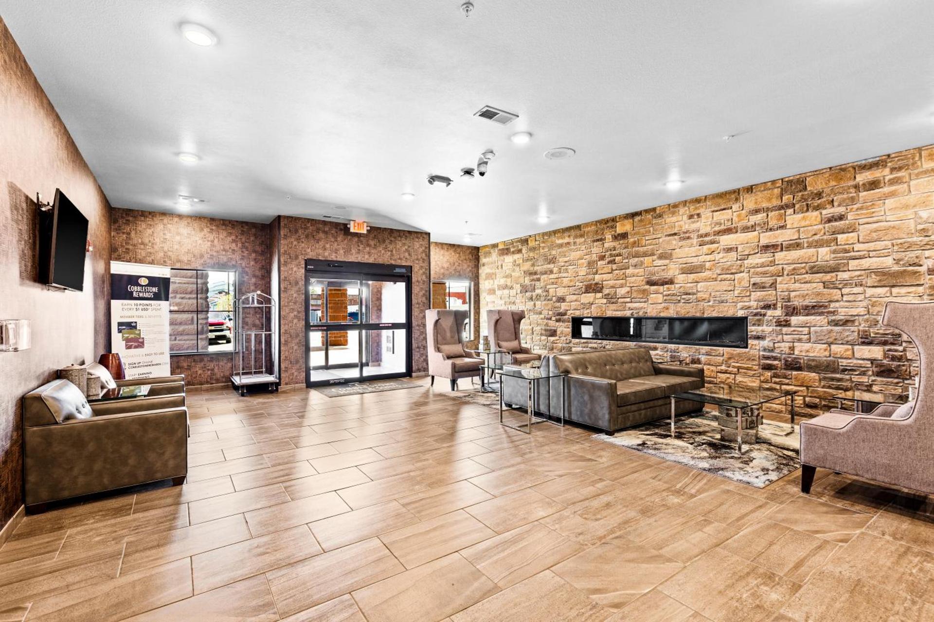 Cobblestone Hotel & Suites - Ottumwa photo 44