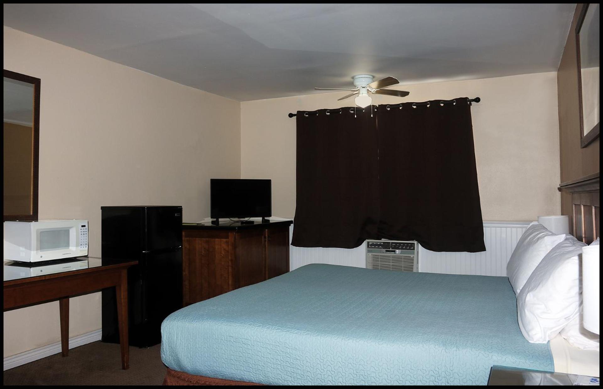 Antler Motel photo 11