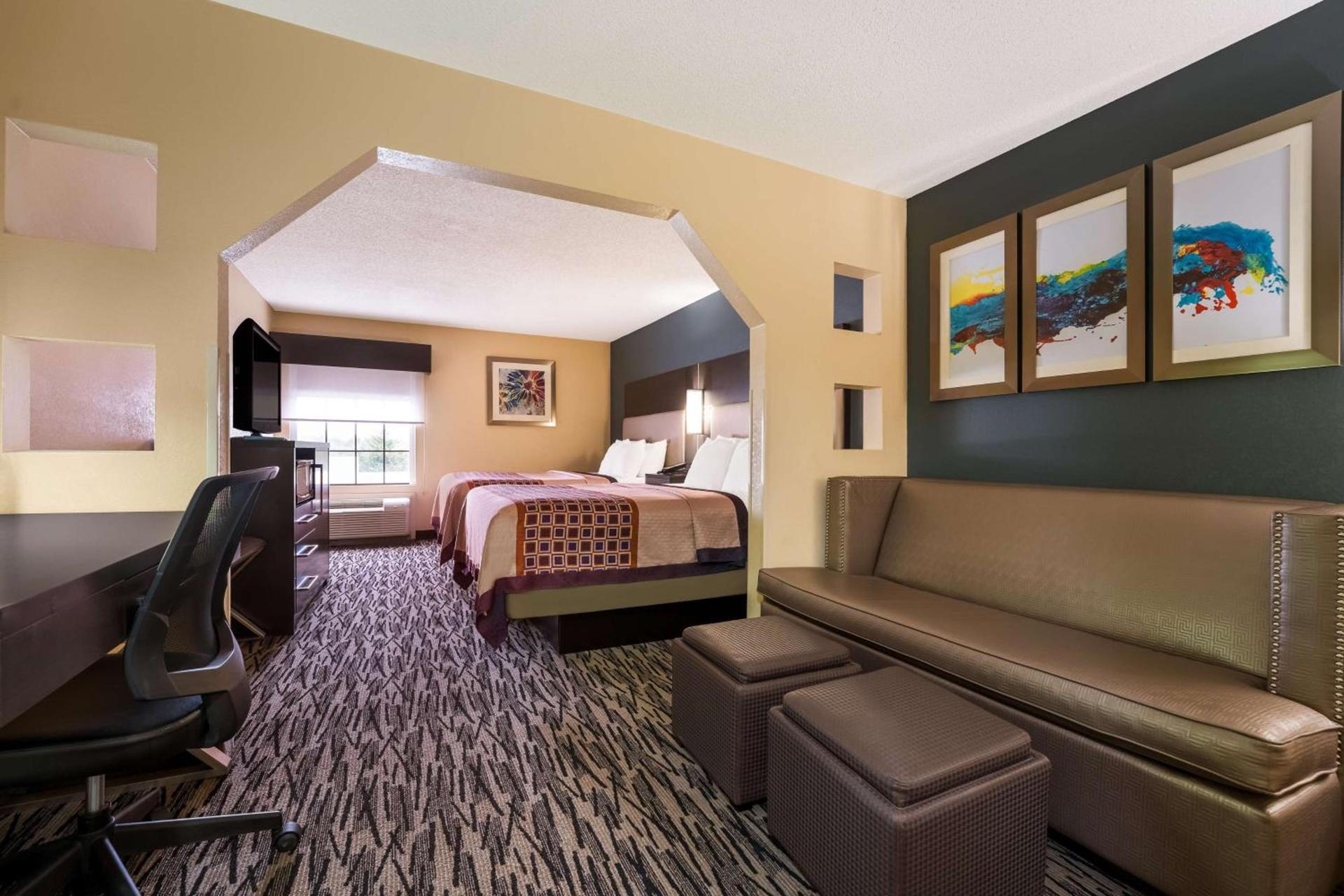 Best Western Bradbury Inn & Suites photo 6