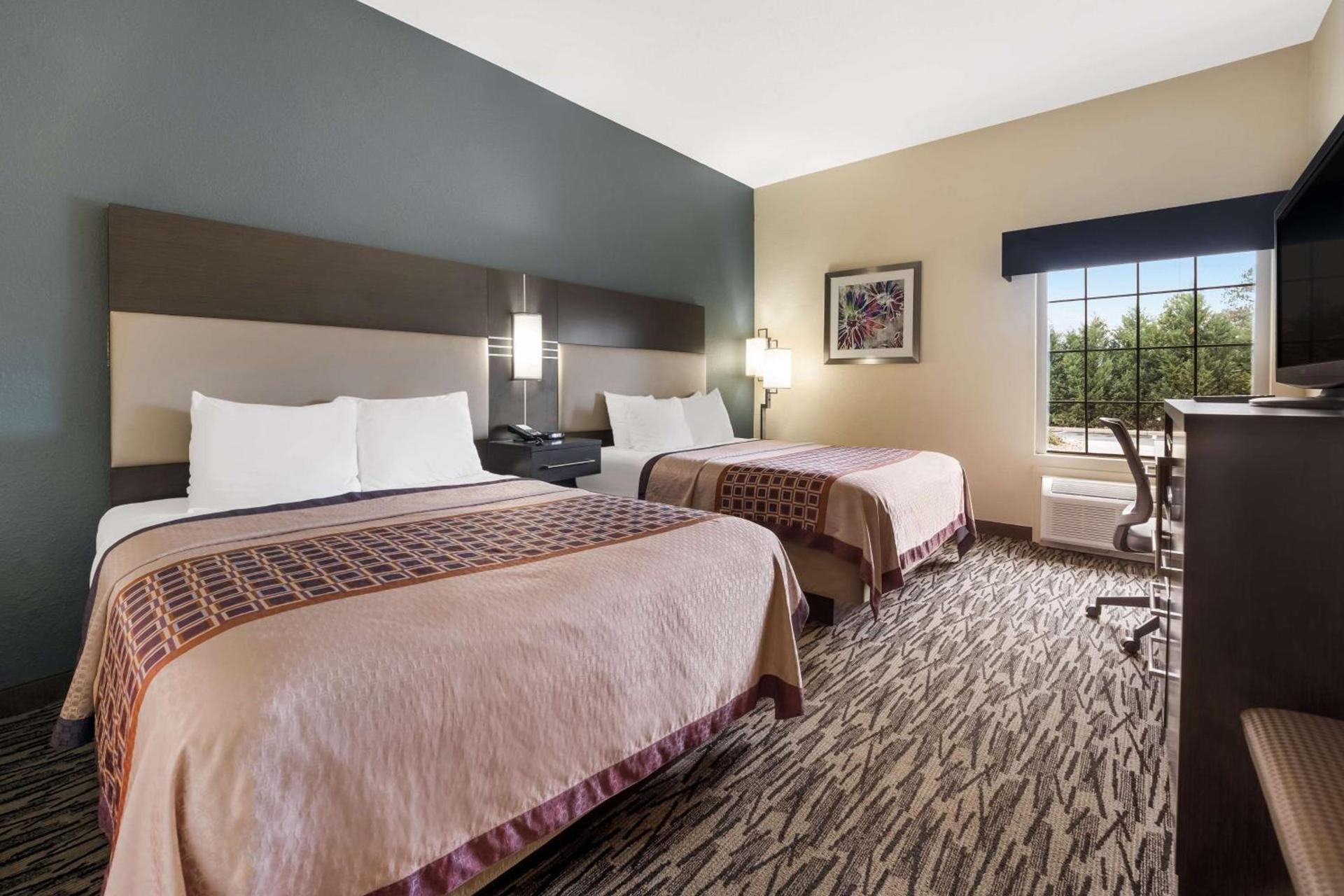 Best Western Bradbury Inn & Suites photo 18
