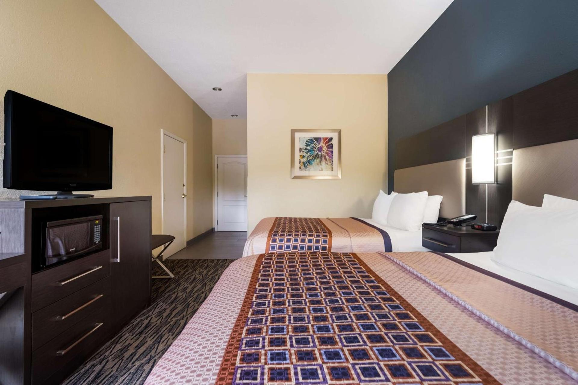 Best Western Bradbury Inn & Suites photo 19