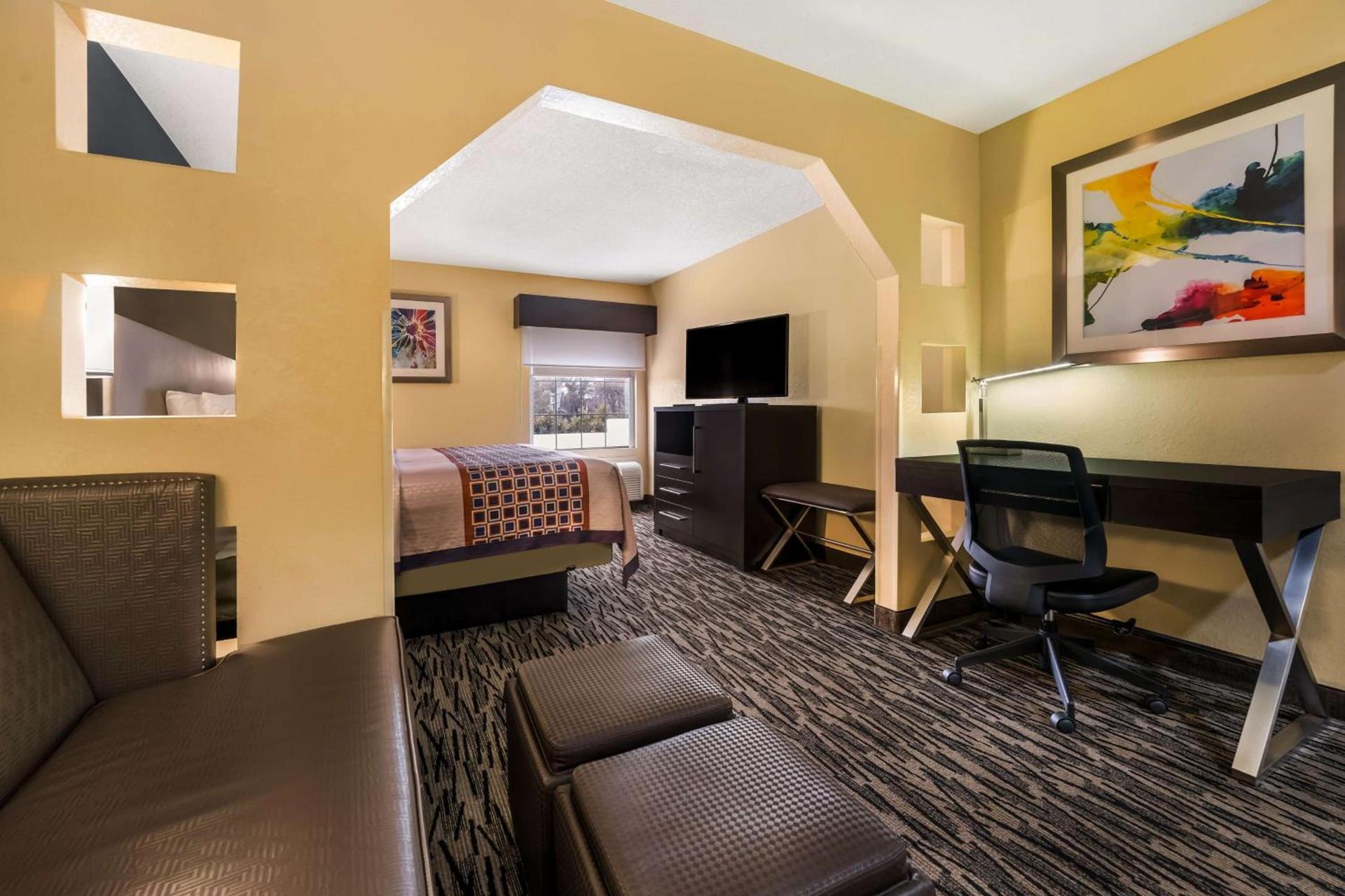 Best Western Bradbury Inn & Suites photo 21