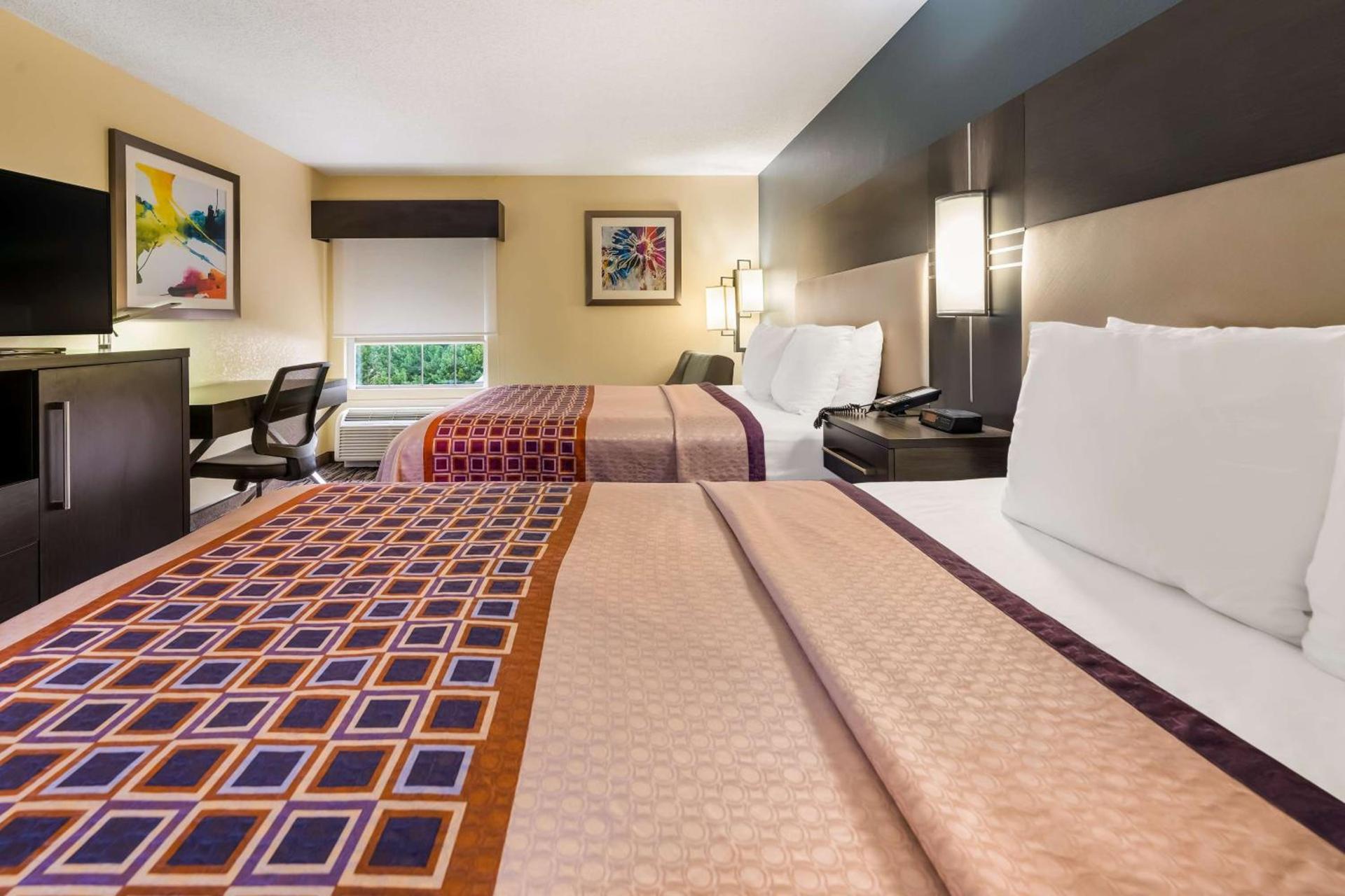 Best Western Bradbury Inn & Suites photo 24