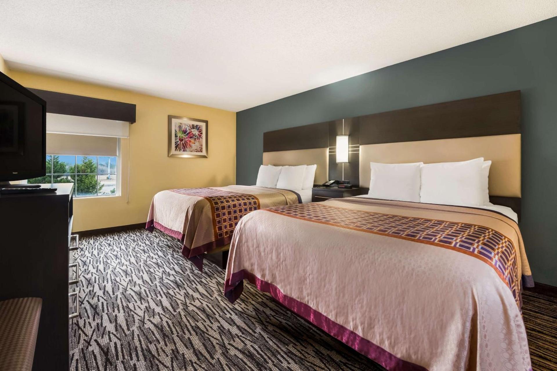 Best Western Bradbury Inn & Suites photo 28