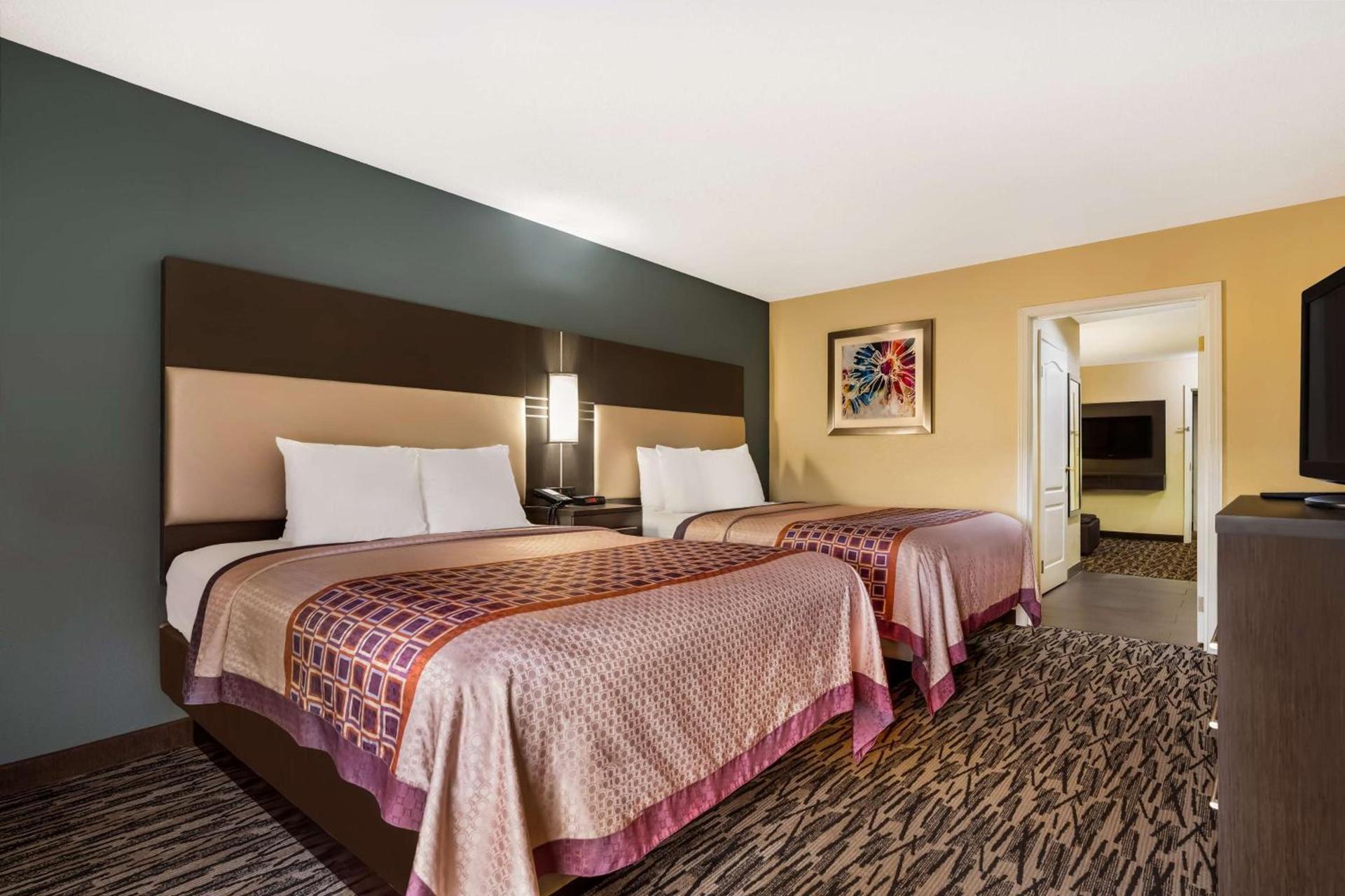 Best Western Bradbury Inn & Suites photo 30