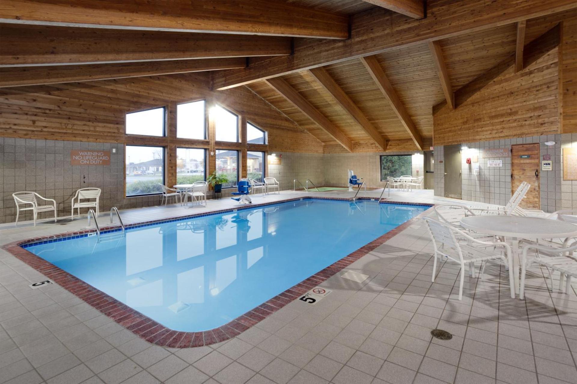 AmericInn by Wyndham Plover Stevens Point photo 63