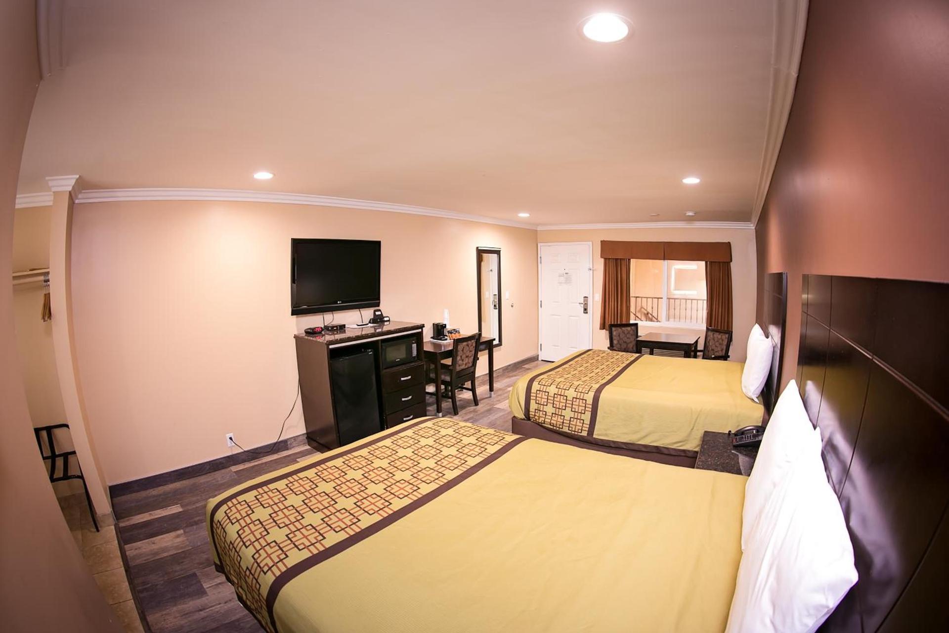 Rodeway Inn & Suites Bellflower photo 39