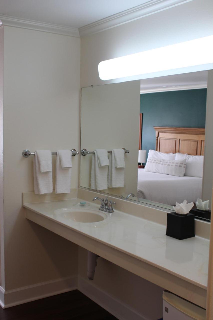 Elm House Inn photo 46