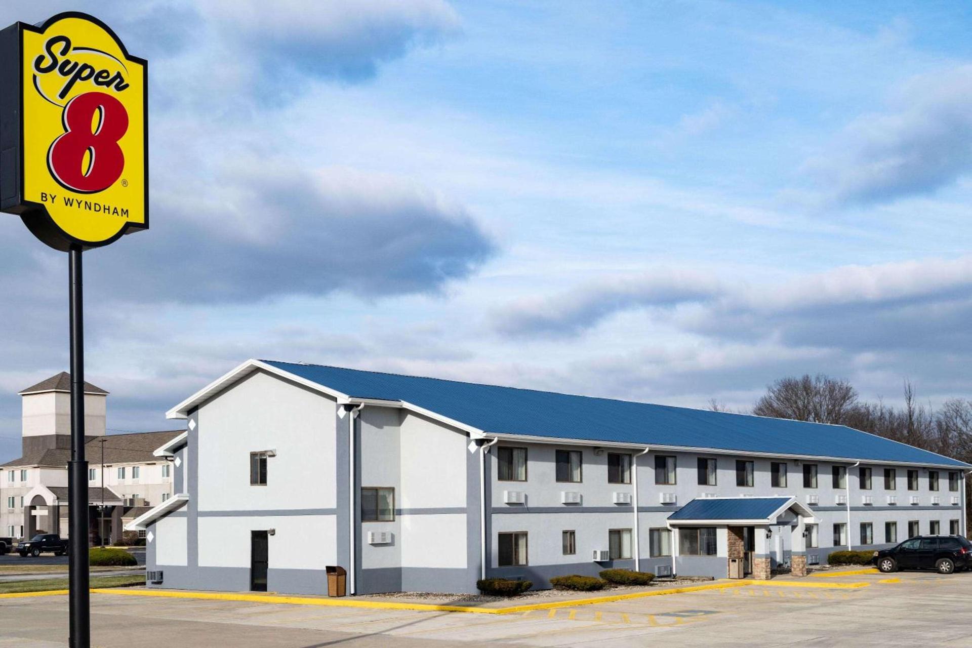 Super 8 by Wyndham Danville — hotel in Danville