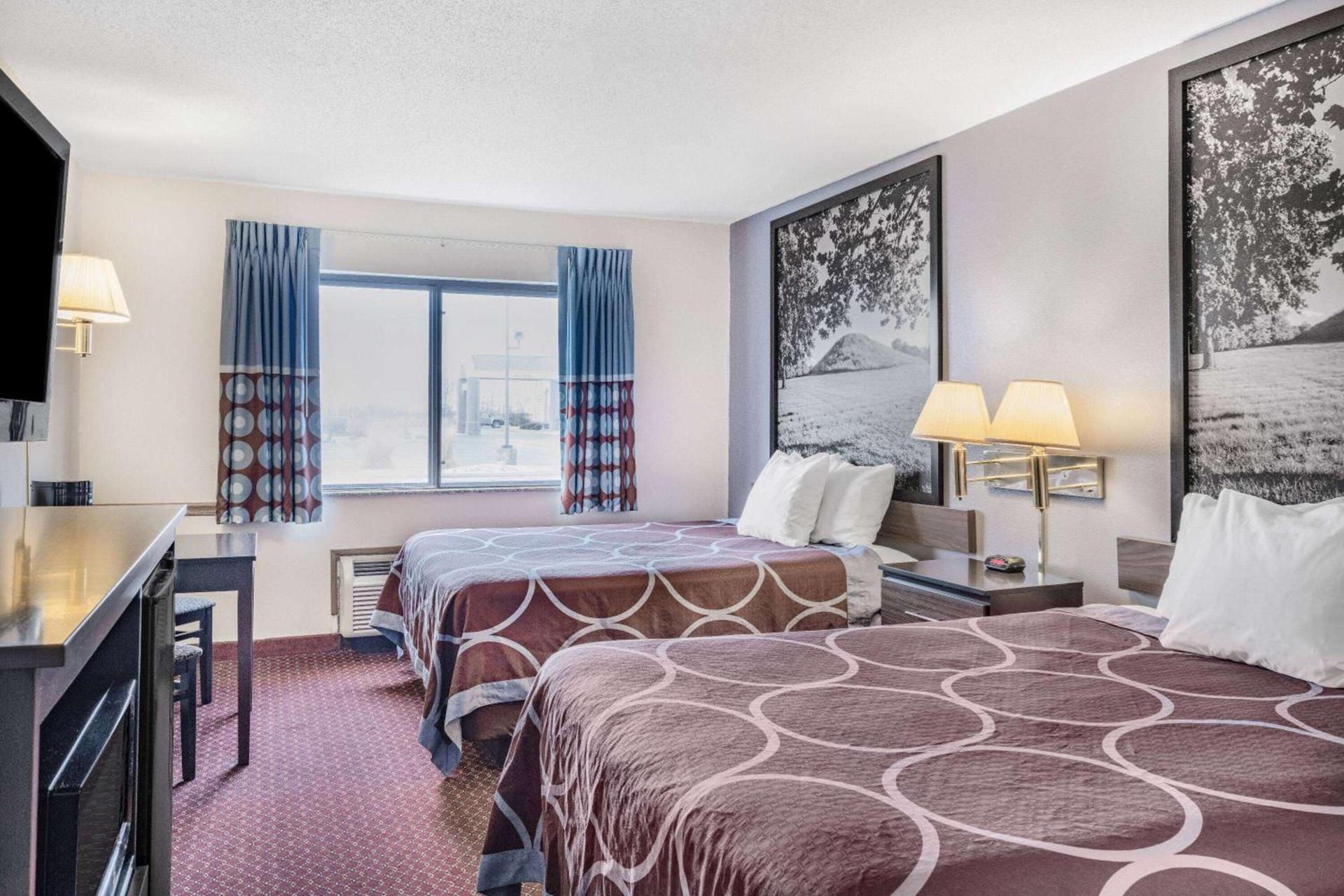 Super 8 by Wyndham Danville photo 18