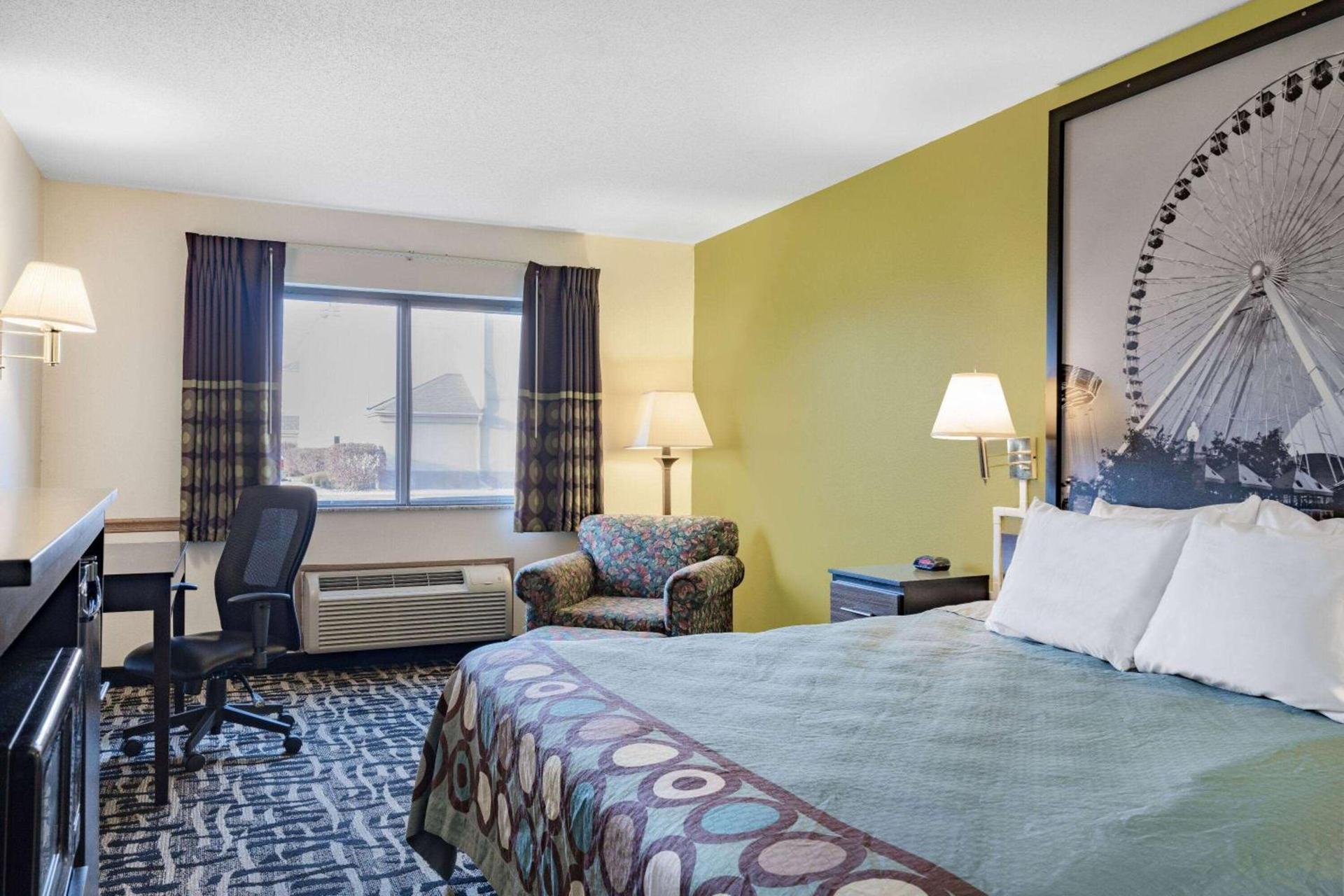 Super 8 by Wyndham Danville photo 24