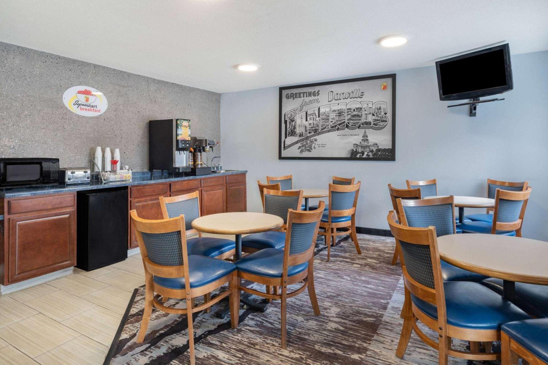 Super 8 by Wyndham Danville photo 36